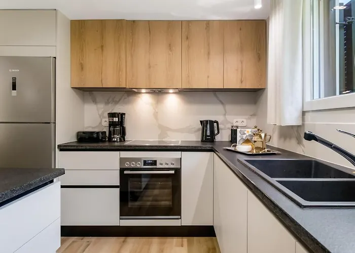 Apartment Polys Lefkada 1 *